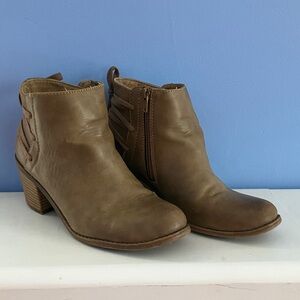 Roxy - Women’s Tan Heeled Dustyn Booties - 9